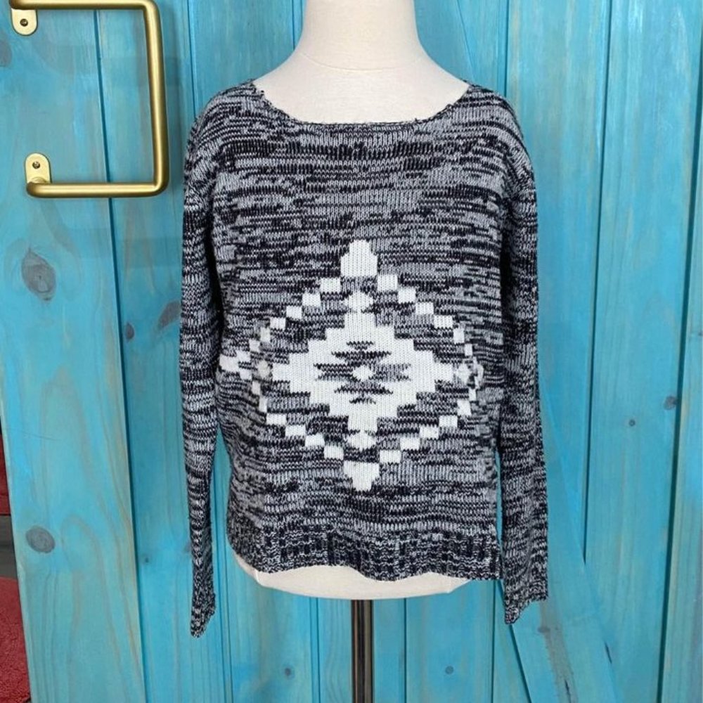 The Classic Girl’s Gray Sweater -8-10Y